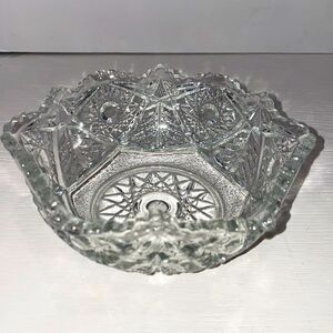 Vintage Press Cut Bowl Saw Tooth Scalloped Rim Clear Glass Stars & Tree Design
